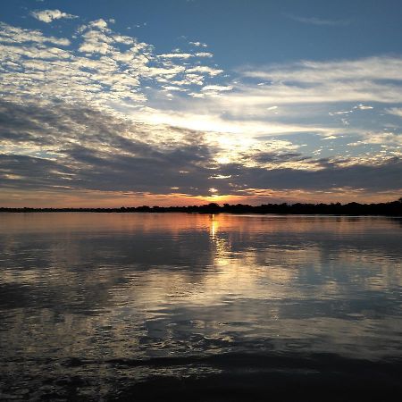 Caprivi Houseboat Safari Lodge カティマ・ムリロ エクステリア 写真