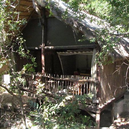 Caprivi Houseboat Safari Lodge カティマ・ムリロ エクステリア 写真