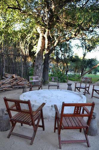 Caprivi Houseboat Safari Lodge カティマ・ムリロ エクステリア 写真