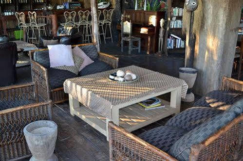 Caprivi Houseboat Safari Lodge カティマ・ムリロ エクステリア 写真