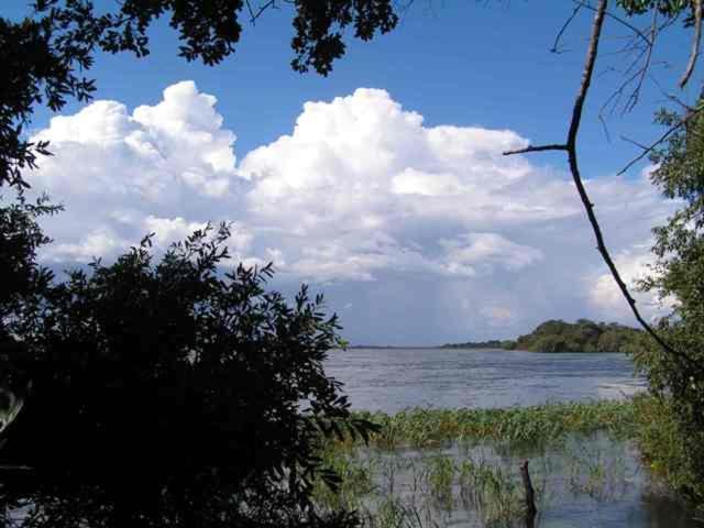Caprivi Houseboat Safari Lodge カティマ・ムリロ エクステリア 写真
